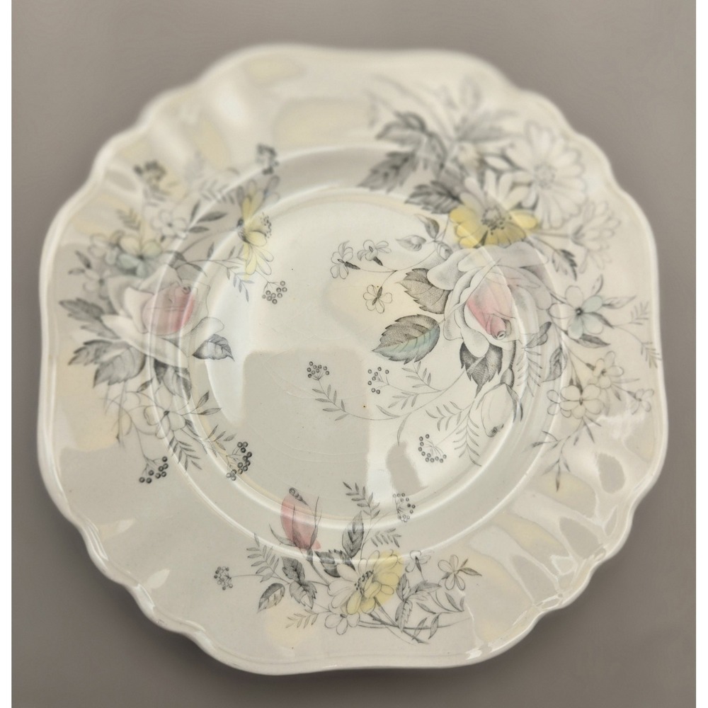 8 Vintage Dessert Plates 'Old World Charm' Pastel Roses And Daisys (#19) - Picture 1 of 8